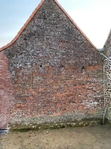 Rénovation à Tourpes - avant - Themont rejointoyage